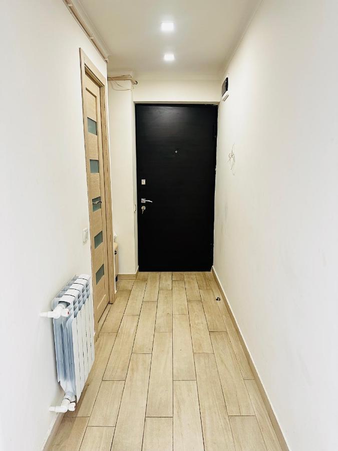 Suite Apartment On Pushkin Street Yerevan Exterior photo